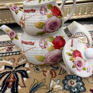 Favourite Floral Ceramic Teapot Set in White with Pink & Red Roses